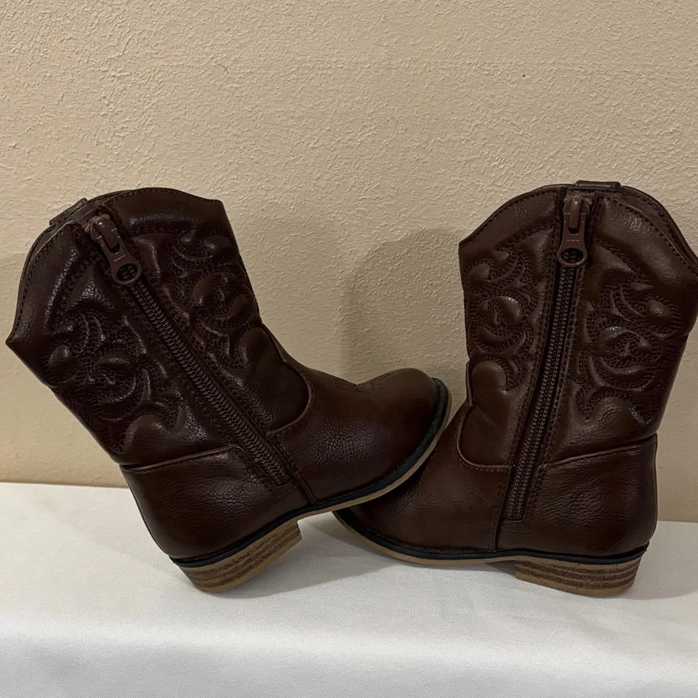 Cat & Jack Brown Girl Boots